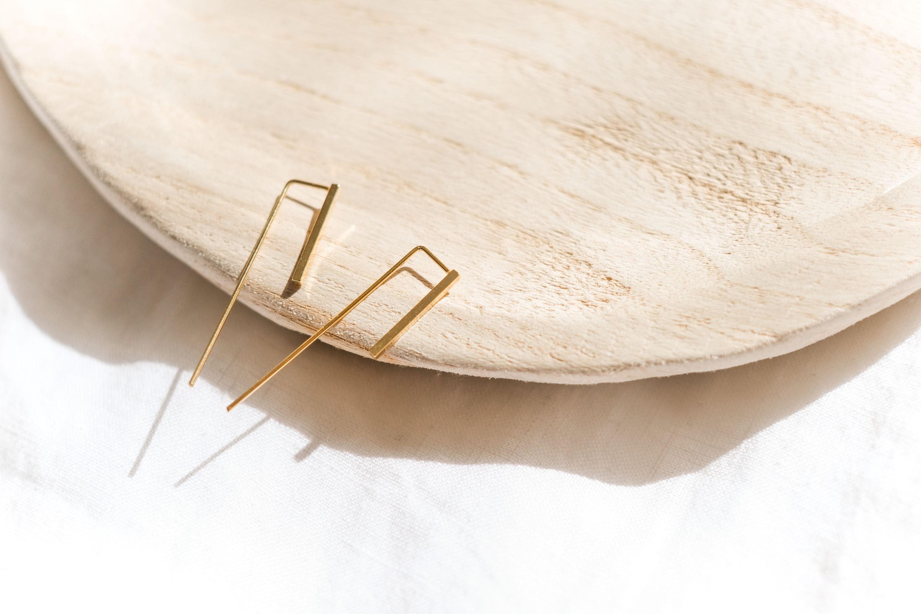 Mila Bar Earring - LLUME Jewelry