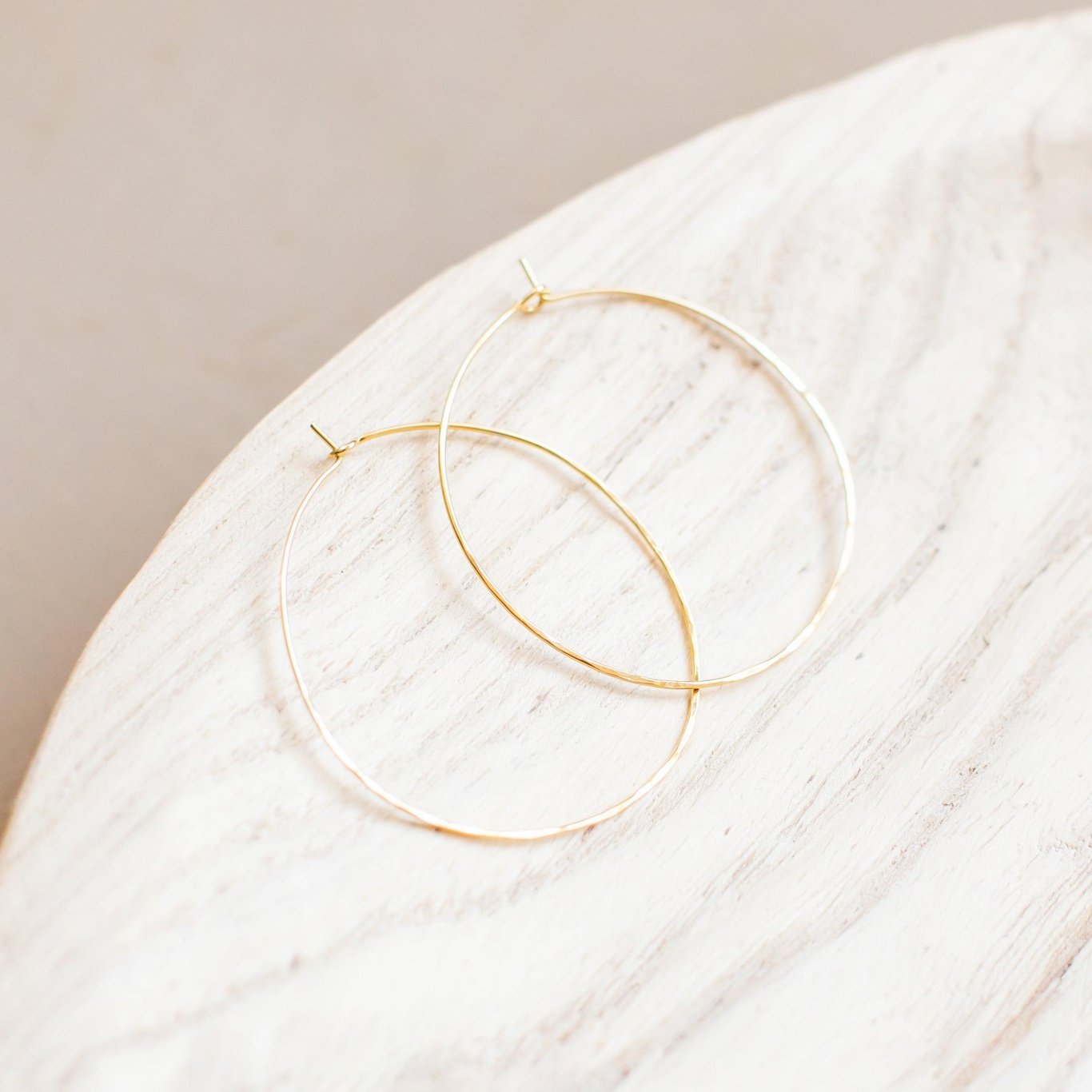 So Dainty Hoops - LLUME Jewelry