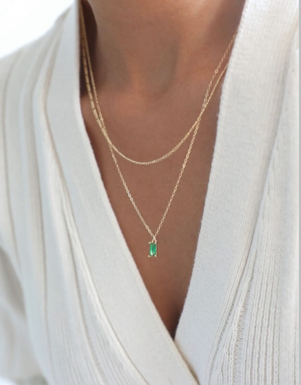 Choosing Jewelry for Every Generation: Timeless Styles for All Ages