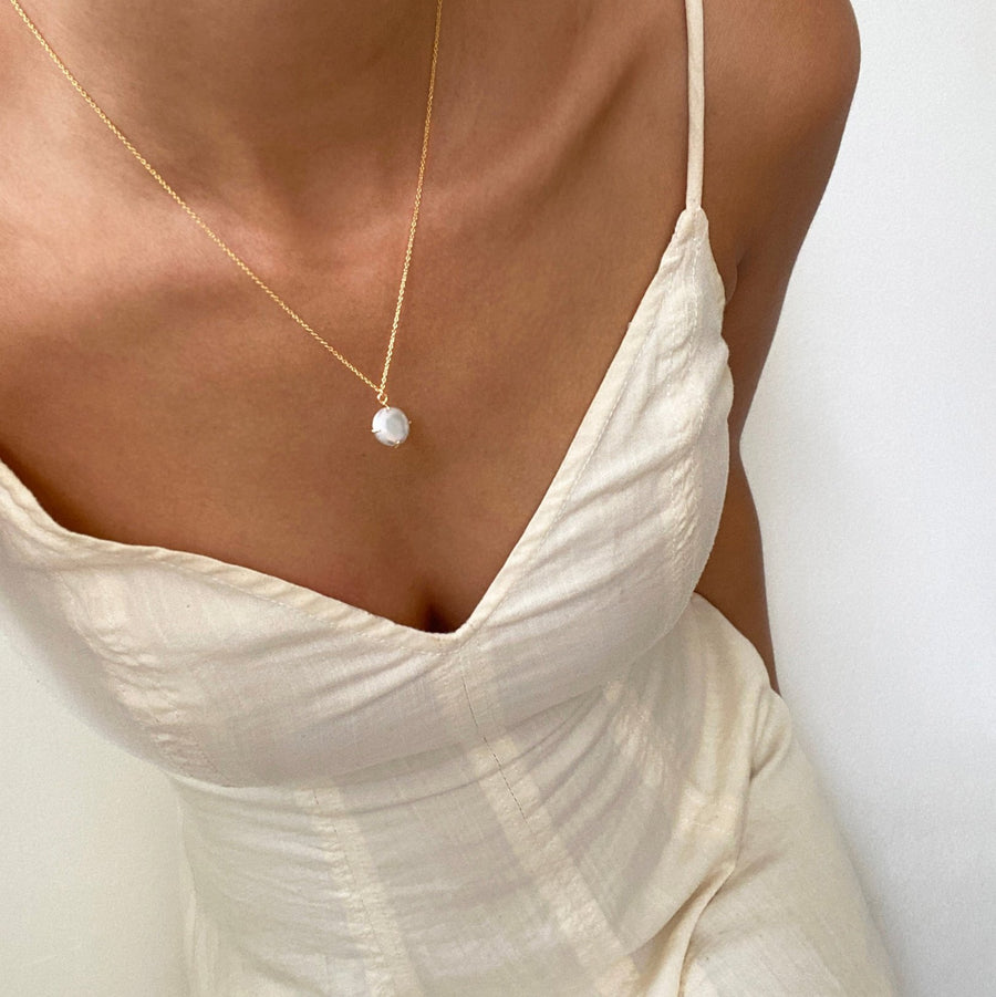 Chicque Dainty Back Necklaces Rhinestone Body Chains Tassel Wedding Body  Jewelry for Women (Gold) : Amazon.in: Jewellery