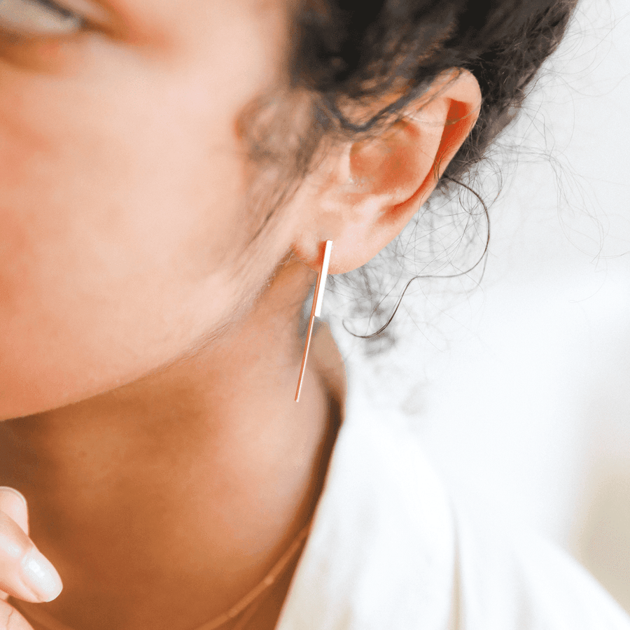 Mila Bar Earring - LLUME Jewelry